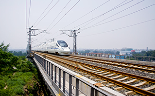 Train station cross point, Travel, Transportation & Hospitality | DXC Technology Insights